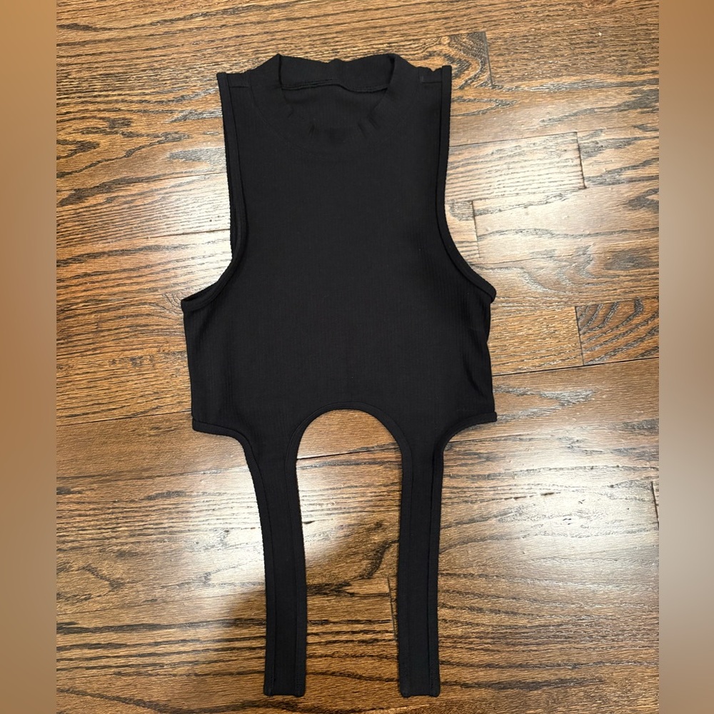 Alo Ribbed Cutout Crop Top XS